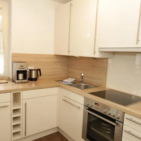Haus Gmelinstr 32 Eg Appartamento