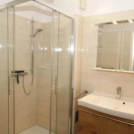 Haus Gmelinstr 32 Eg Appartamento